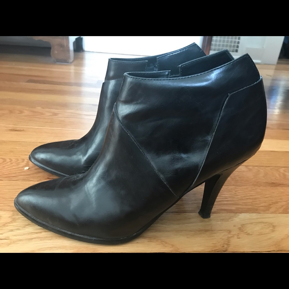 Carlos Santana black leather ankle boots
